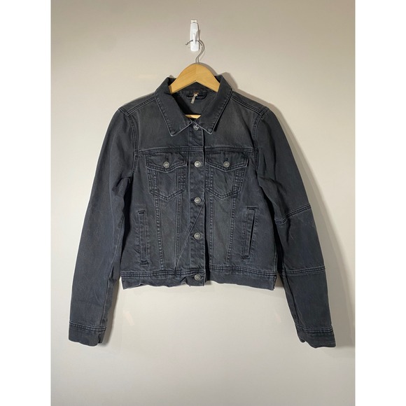 Free People Rumors Denim Jacket Black Trucker Cropped Button Front Size SMALL - Picture 2 of 5